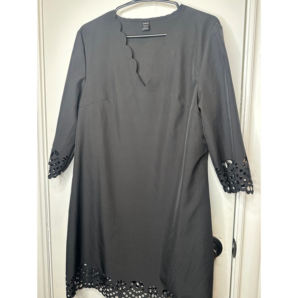 SHEIN Womens Black Scallop V-Neck Laser Cut Floral Hem Shift Dress Size M 6